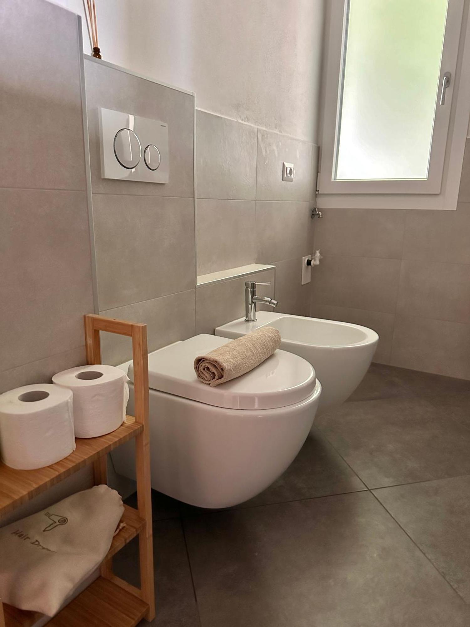 קומו Casa Ling -Ac - Parking-2Bathrooms מראה חיצוני תמונה