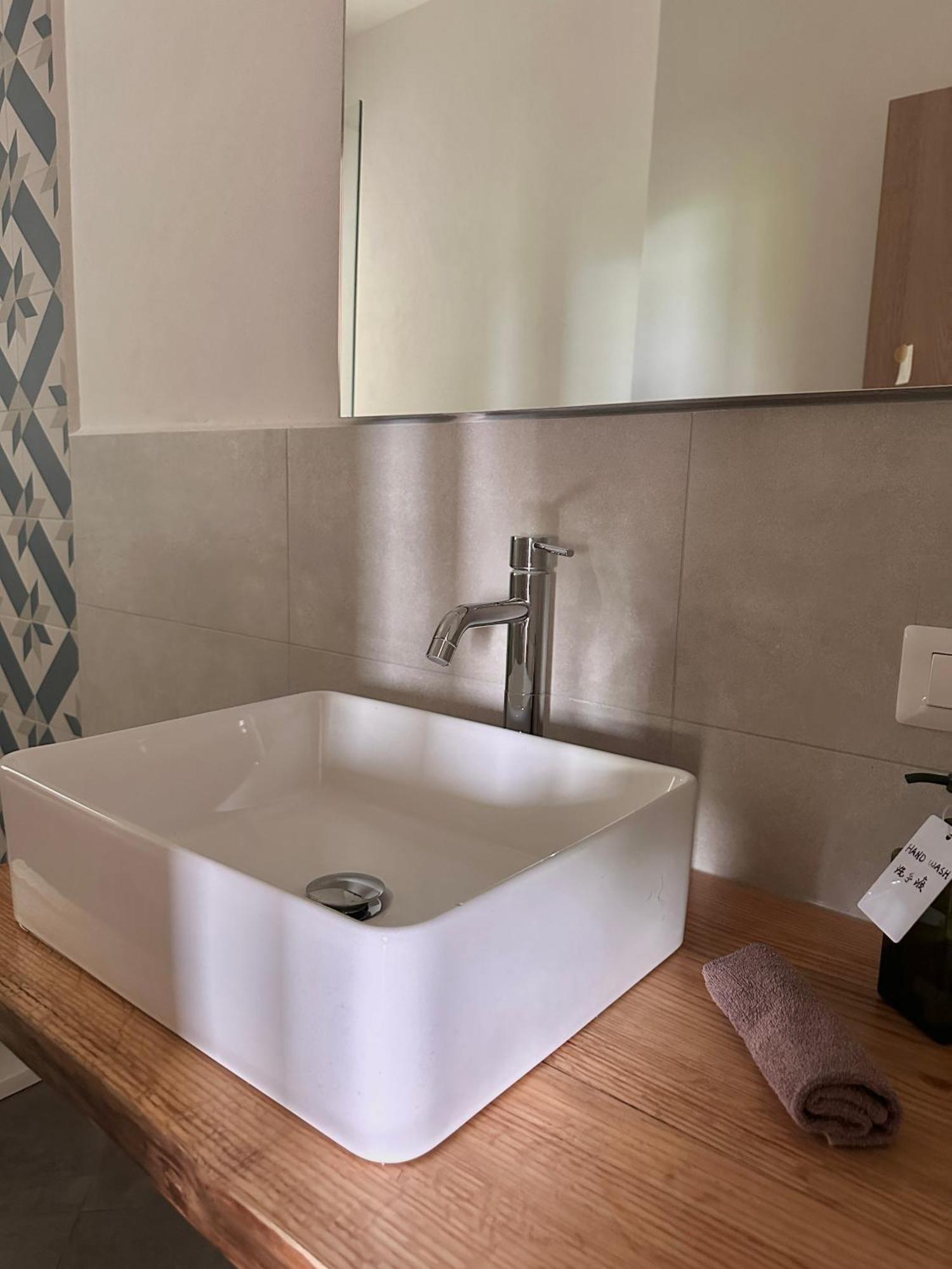 קומו Casa Ling -Ac - Parking-2Bathrooms מראה חיצוני תמונה