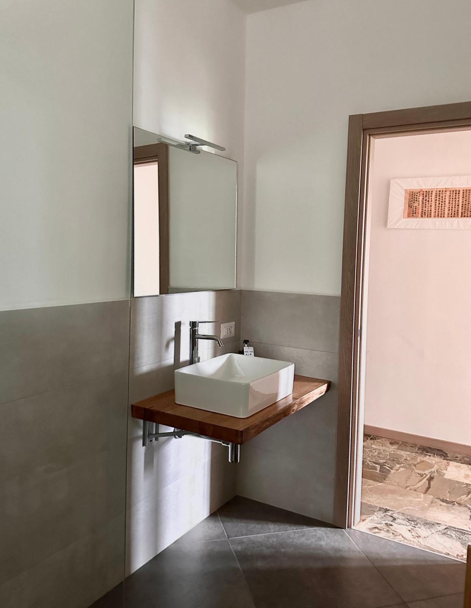 קומו Casa Ling -Ac - Parking-2Bathrooms מראה חיצוני תמונה